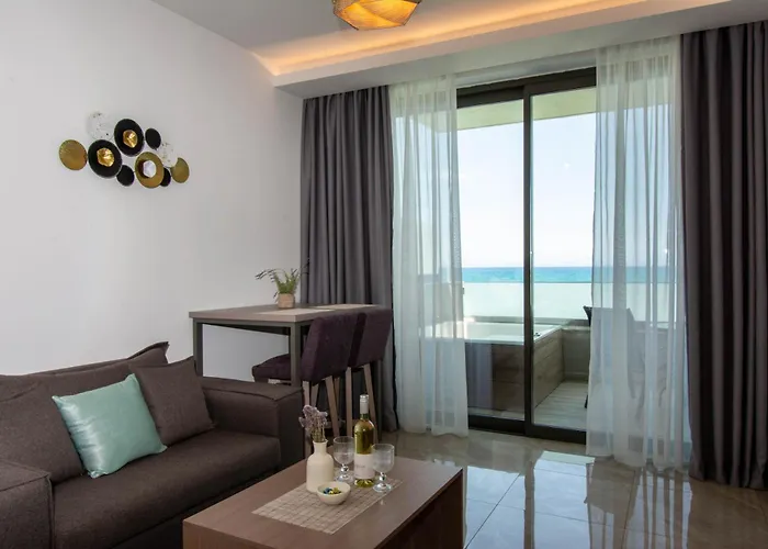 Ebenus Suites \